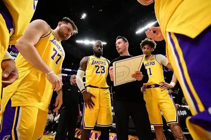 湖火G1开战：湖人伤兵满营，火箭阵容齐整剑指佳绩